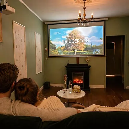 La Du Château-écran Cinéma 2m50-romantique Apartamento Le Lude