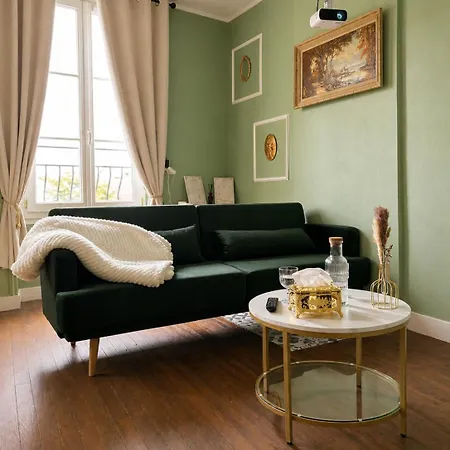 Daire La Du Chateau-ecran Cinema 2m50-romantique Le Lude