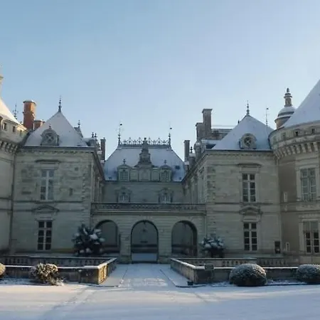 Daire La Du Chateau-ecran Cinema 2m50-romantique Le Lude